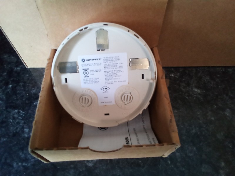 1PCS NEW FST-851H HONEYWELL FST-851H DETETOR NOTIFIER  Fast shipment