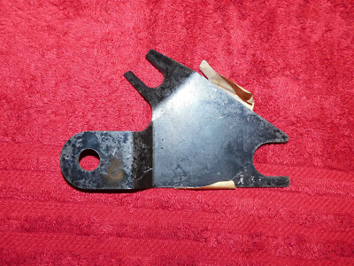 1970-73 Ford Maverick Mercury Comet NOS 170 200 6CYL POWER STEERING PUMP SUPPORT