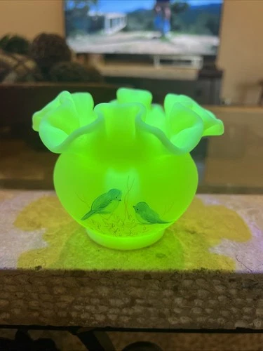 Fenton Custard Uranium Blue Birds Rose Bowl Vase HTF Glows Signed Gloria Finn