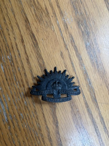 Australian Commonwealth Military Forces Hat Badge 