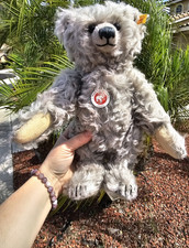Steiff Classic Gray Teddy Bear Plush Button in Ear Chest Badge EAN 669712