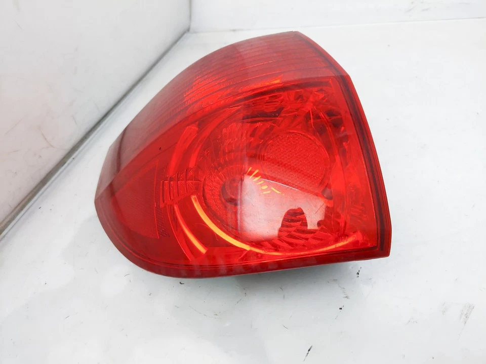 2006-2010 Toyota Sienna 4Dr Driver Left Tail Light Lamp Taillight 81560-Ae020 — 第 3/4 张图片