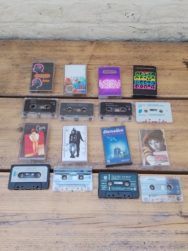 26 Music cassette tapes with soft carry case : 70`s/80`s / 90`s rock/ pop/synth - Picture 14 of 16