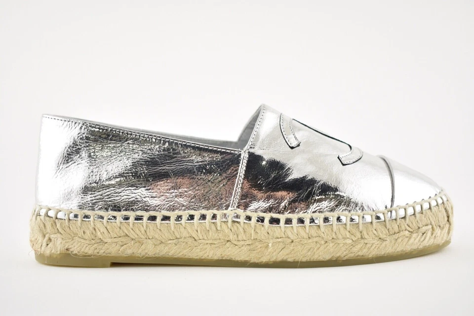 Chanel 19C Plata Laminado Cuero Logo CC Doble Suela Alpargata Ballet Plana 35 Foto 2 de 4