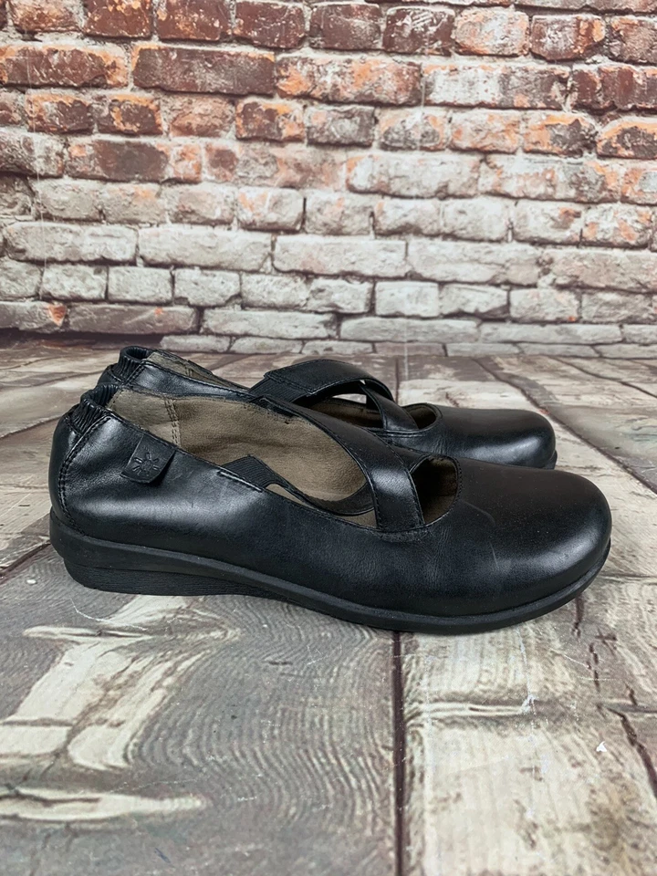 Zapatos planos Array para mujer talla 7,5 M mocasines de cuero negro sin cordones Foto 4 de 4