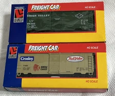 2 Life Like Train Freight Cars For HO Scale Railroads True Value Leigh Valley