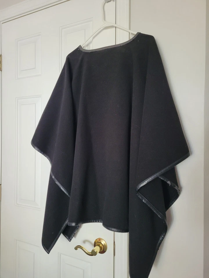 Calvin Klein Women Cape Shawl Poncho Black Toggle Closure One Size - Image 2 of 4
