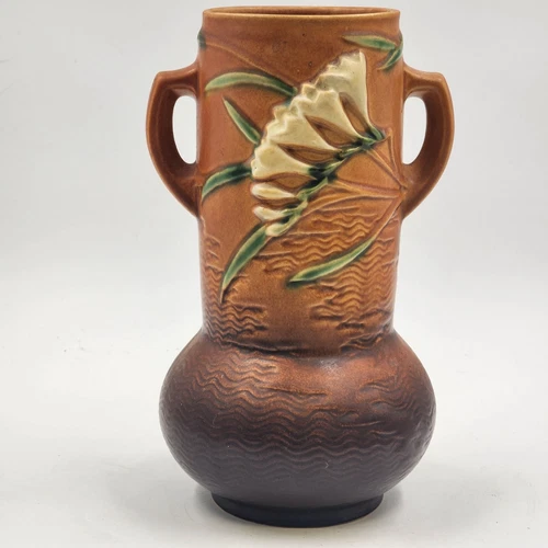 Roseville Pottery Two-Handled Freesia Pattern Terra Cotta Vase 126-10 USA 1945