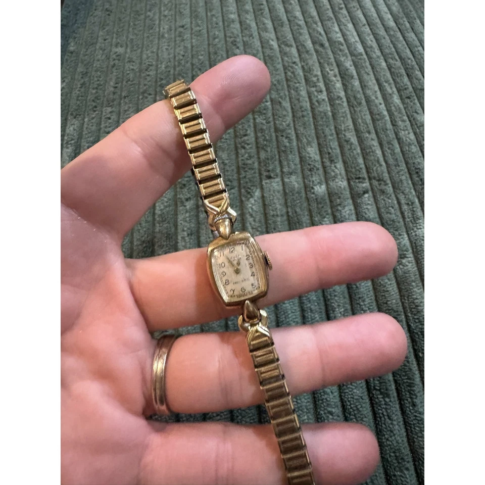 Vintage Gruen Curvex Precision 10K Gold Filled Swiss Ladies Watch Elegant - Image 2 of 4