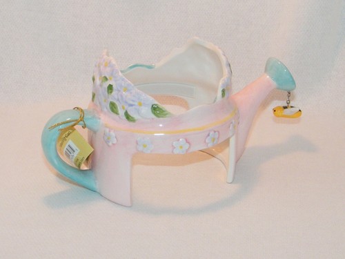 New Our America Floral Pink Watering Can Jar Candle Cover - Flowers & Dangle Bee - Picture 3 of 11