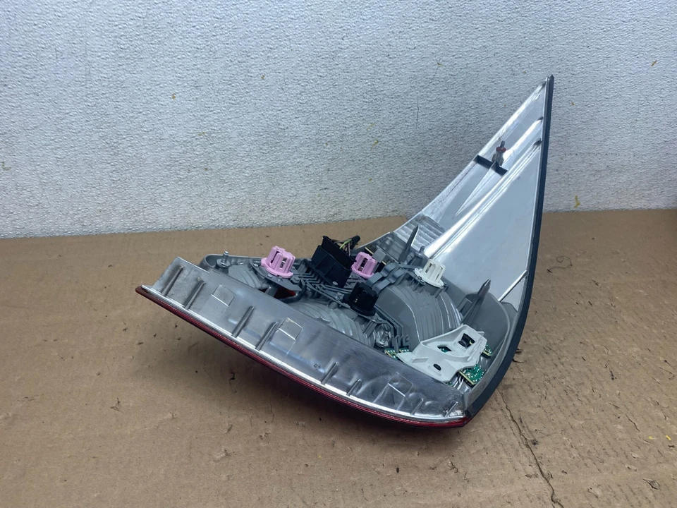 Luz trasera derecha lado pasajero Mercedes-Benz CL500 2003-2006 OEM M5508 DG Foto 4 de 4