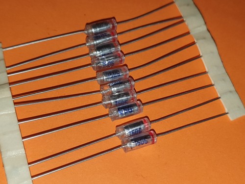 10x 150pF/160V 2% Styroflex Kondensator 4x10mm axial - Bild 2 von 3
