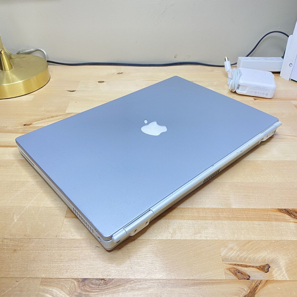 Apple PowerBook G4 Titanium 1Ghz 256GB SSD 1GB RAM OS 9 OS X Apple PowerBook G4 Titanium 1Ghz 256GB SSD 1GB RAM OS 9 OS X