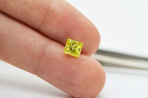 Loose Yellow Diamond Fancy Color Princess Shaped 1.42 Carat VS2 Enhanced Natural - Picture 2 of 10