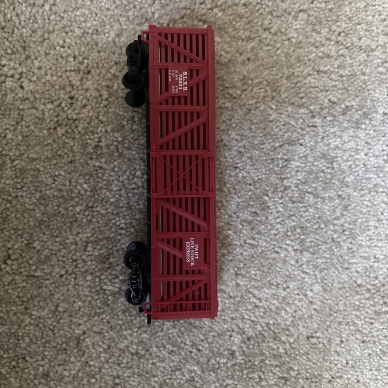 HO Scale Swift Sliding Door Live Stock Car