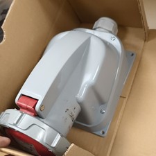 Legrand prise industrielle 3P+N+T 63A étanche IP66/IP67 200-415V CA