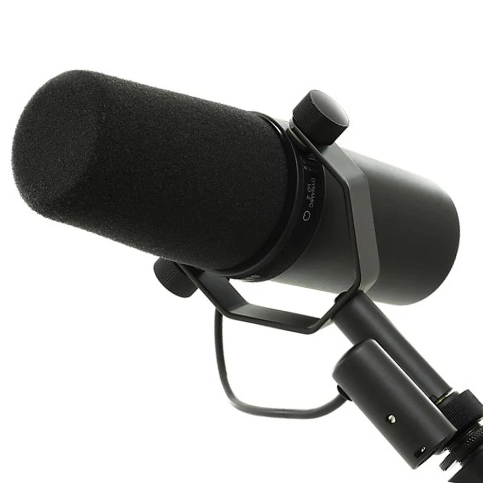 SM7B Cardioid Dynamic Vocal Broadcast Microphone Recording Studio Set Black - Image 2 of 4