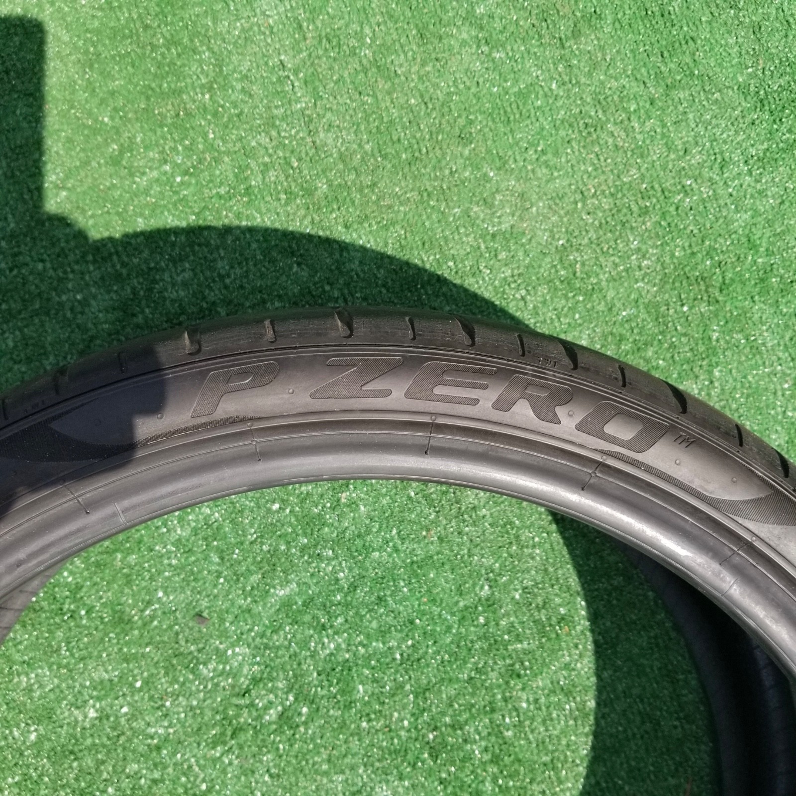 225/35R19 Pirelli P Zero PZ4 Tires 225/35ZR-19 225/35ZR19 PNCS MC McLaren 80%