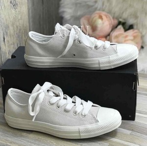 converse vintage white