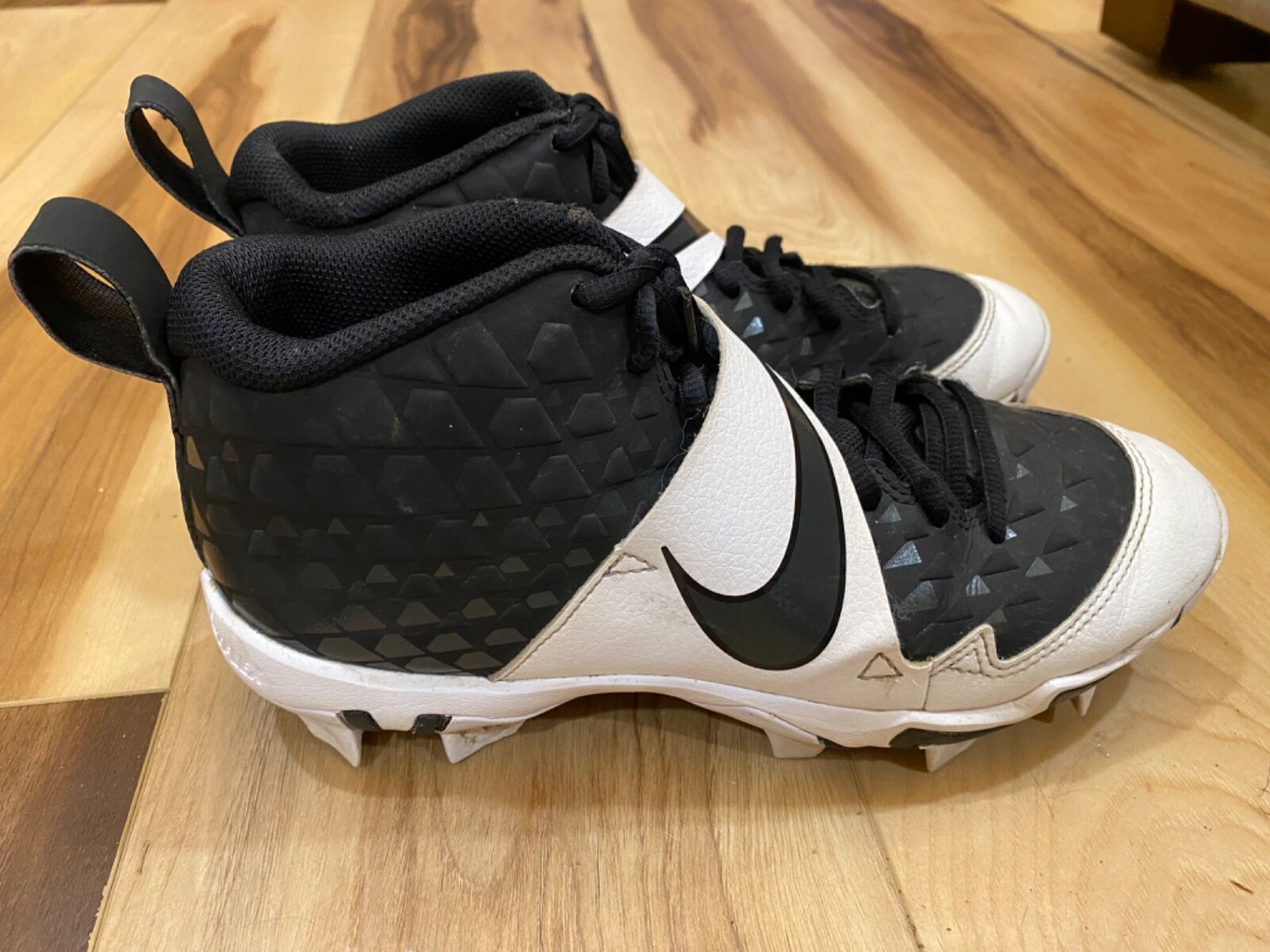 Nike Fastflex Trout 27 baseball cleats men’s 7 lightly used, min. wear