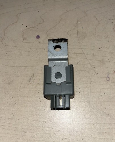 TOYOTA CHARGE LAMP RELAY 82-83 CELICA 81 82 83 COROLLA 80 81 82 83 27790-35010 - Picture 4 of 4