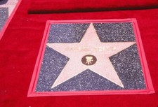 Dia Raquel Welch Star Walk of Fame 1996 KB-format Fotograf P4-18-1-2