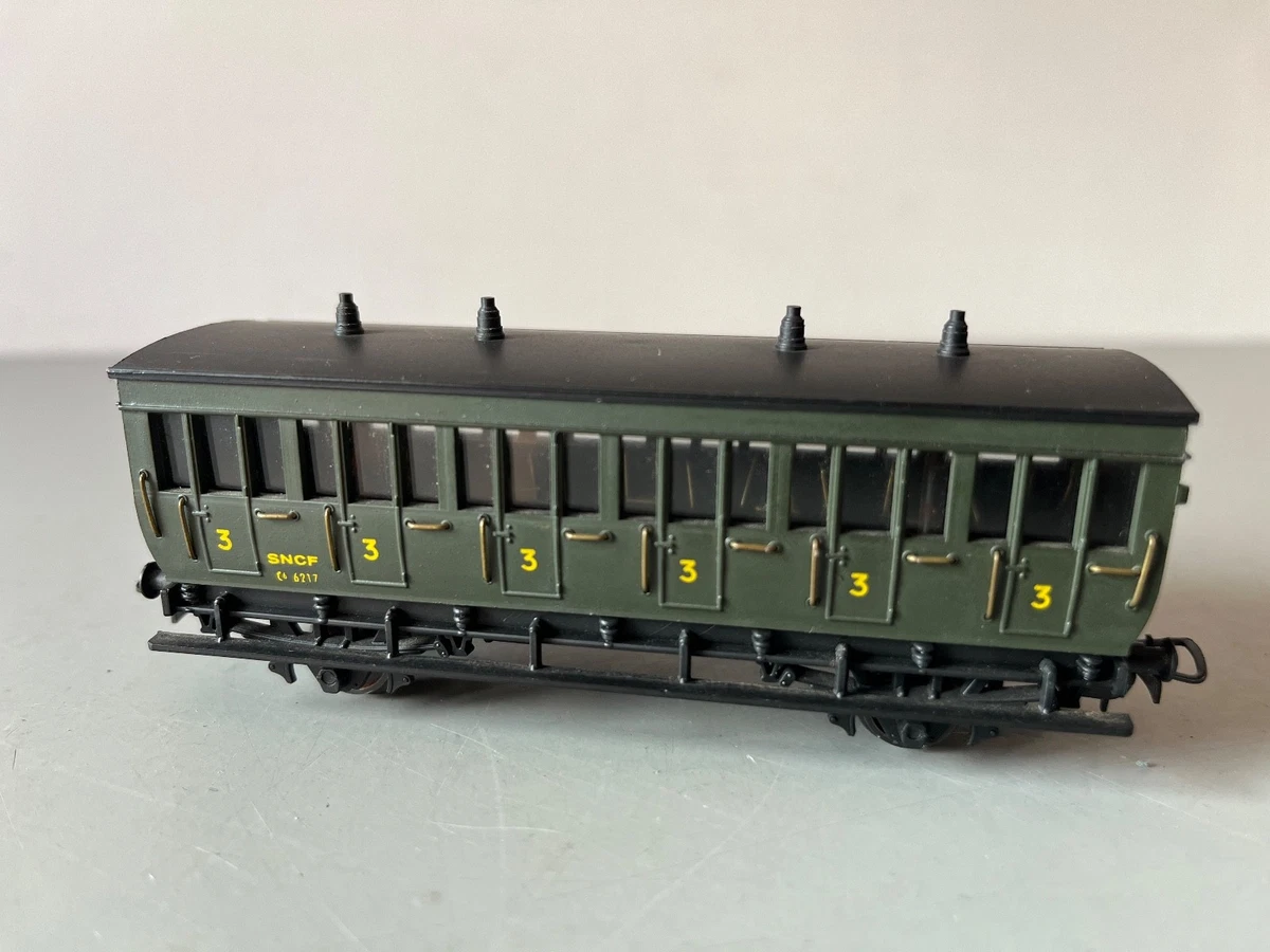 Voitures de voyageurs verts en édition limitée pour modélisme