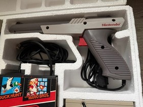 first print NES Action Set complete in box nintendo system super mario w/ zapper