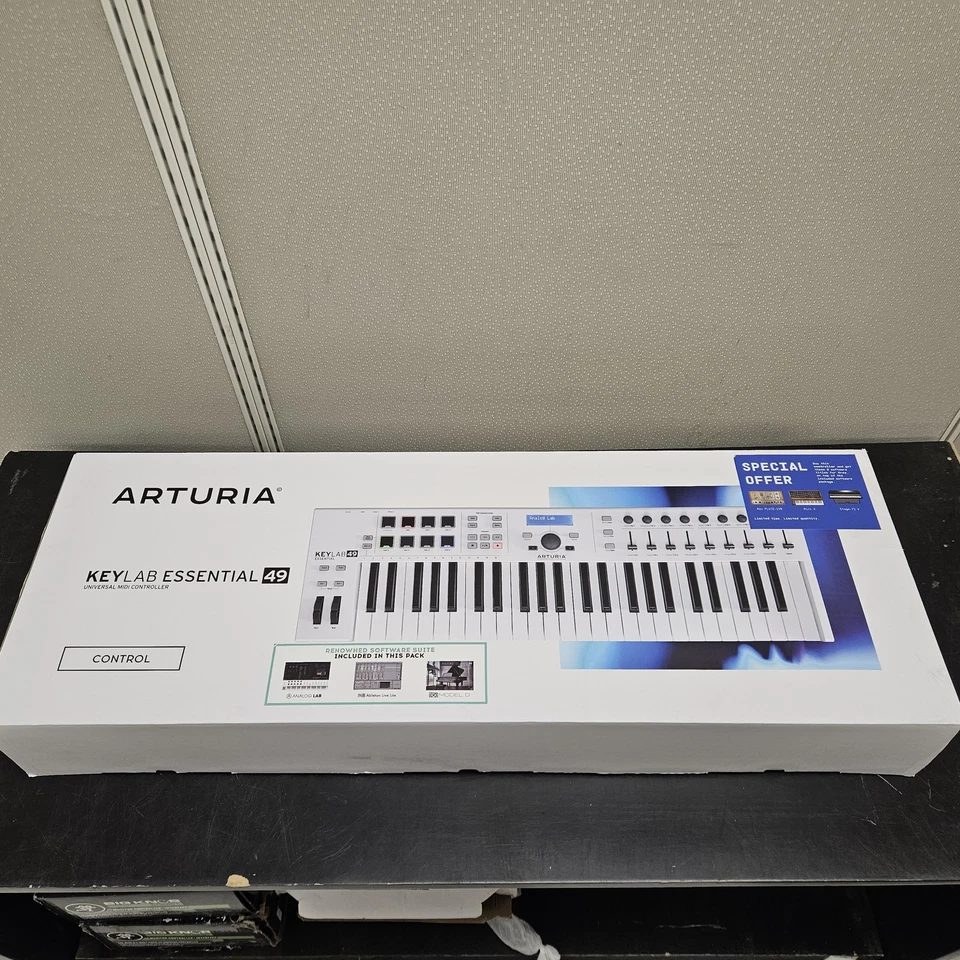 Arturia KeyLab 49 Essential 49 Key Midi Controller Keyboard - gebraucht