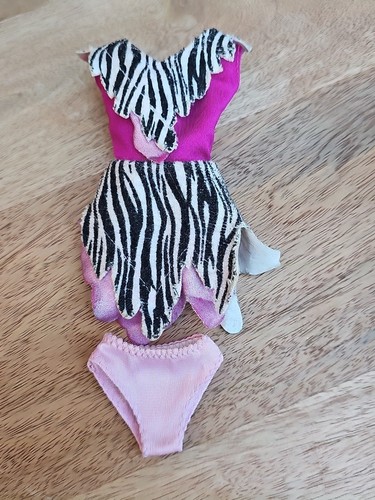 HASBRO JEM AND THE HOLOGRAMS PIZZAS OUTFIT - Picture 4 of 23