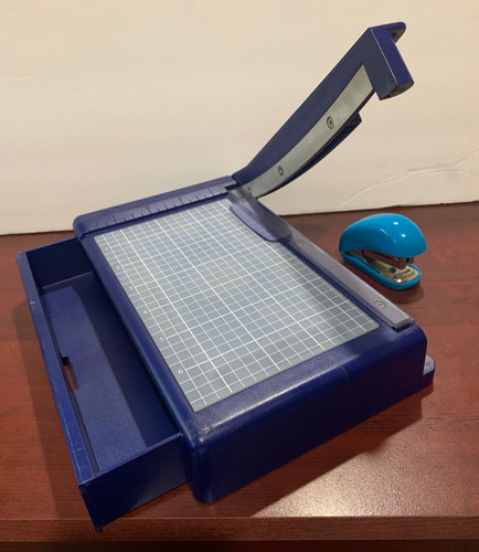 Creative Memories Photo Trimmer Paper Cutter 7 In Storage Drawer & Mini Stapler