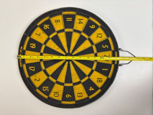 Tablero de dardos de doble cara Champion de colección 14,5" Inglaterra carcasa de metal negro y amarillo - Imagen 14 de 14