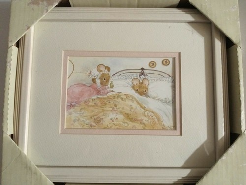 ART AMERICANA dekorativer Rahmendruck 11" Länge x 9 1/4" mit kleiner Maus im Bett. - Bild 4 von 8