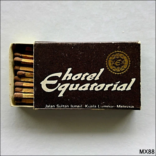 Hotel Equatorial Bar Jalan Sultan Ismail Kuala Lumpur Malaysia Matchbox (MX88) - Picture 2 of 3