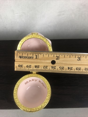 Mary Kay - Ceramic Iridescent Pearl Luster Pink Flower/Rose Hinged Trinket Box - Picture 4 of 5