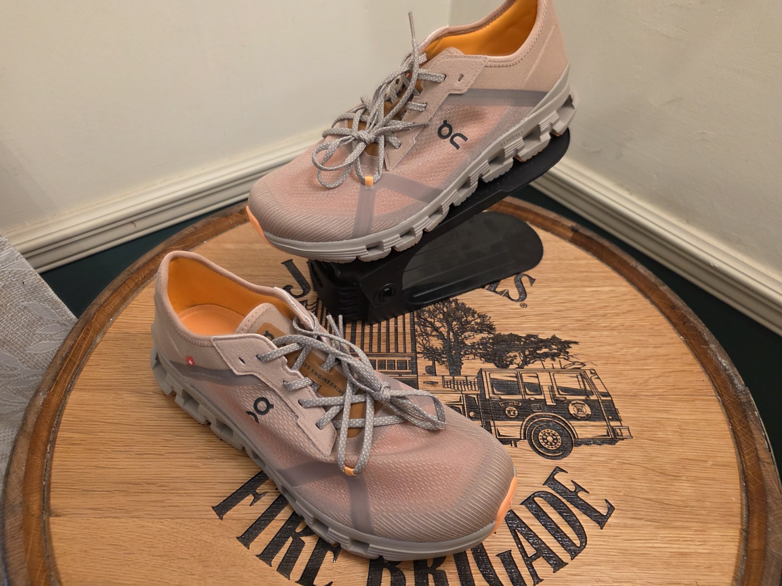 Men’s ON Cloud X 4 AD - Size 10.0 - NEW