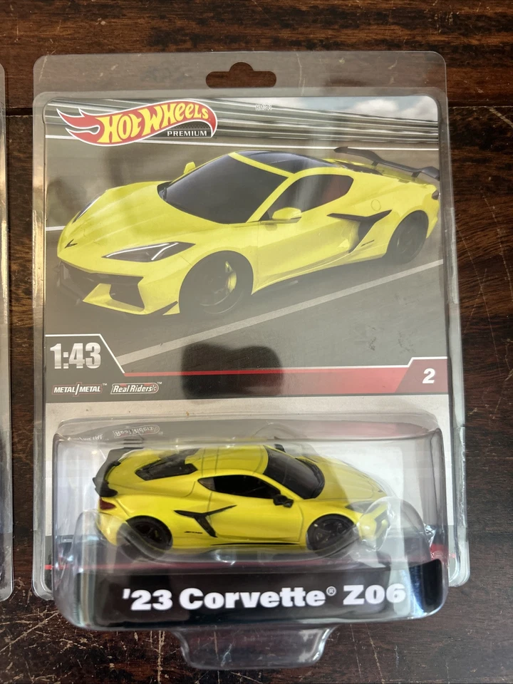 2 coches de juguete fundidos a presión Hot Wheels Premium Real Riders #2 23’ Corvette Z06 1:43 nuevos Foto 3 de 4