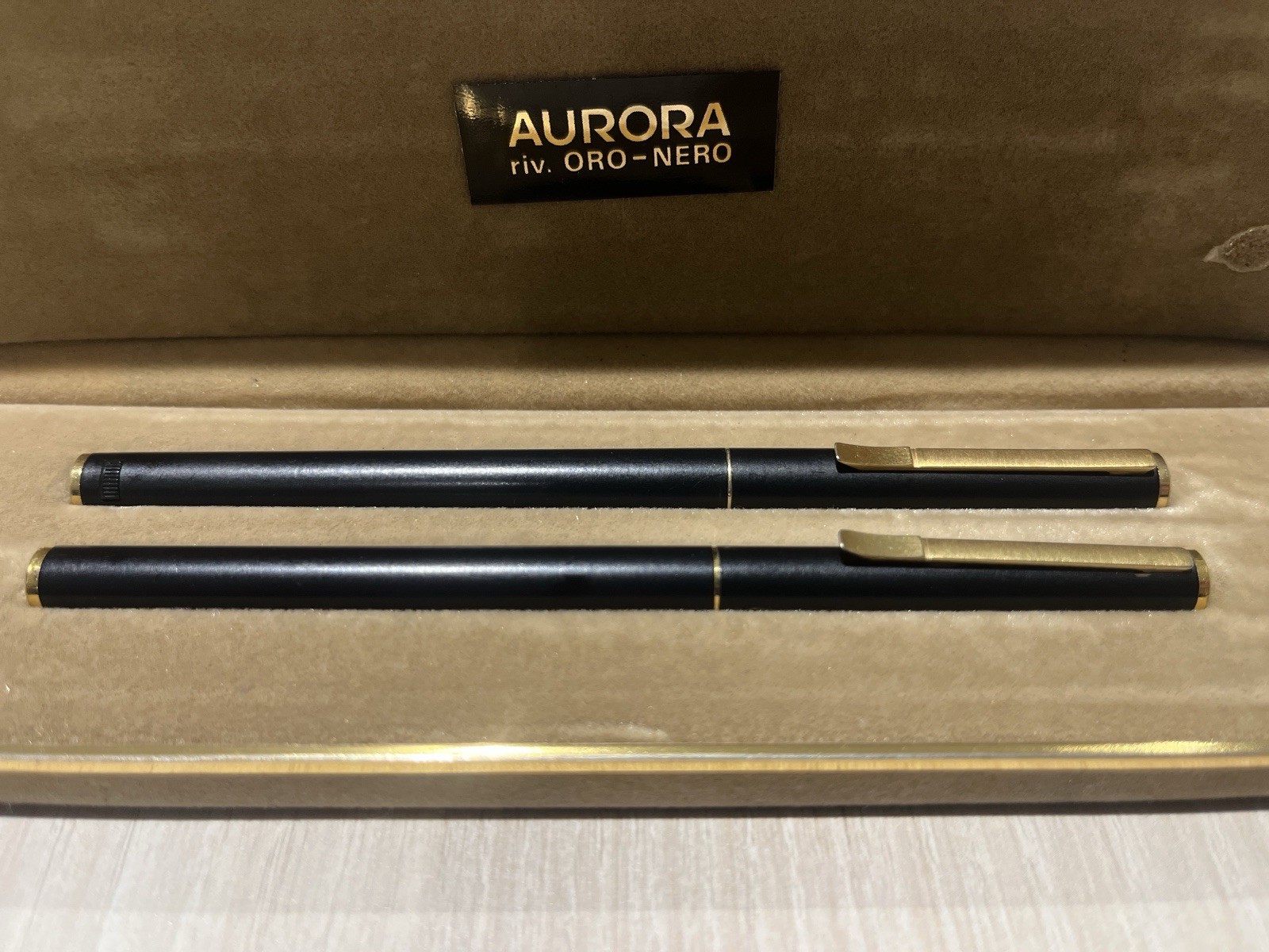 PENNE AURORA -riv ORO -NERO
