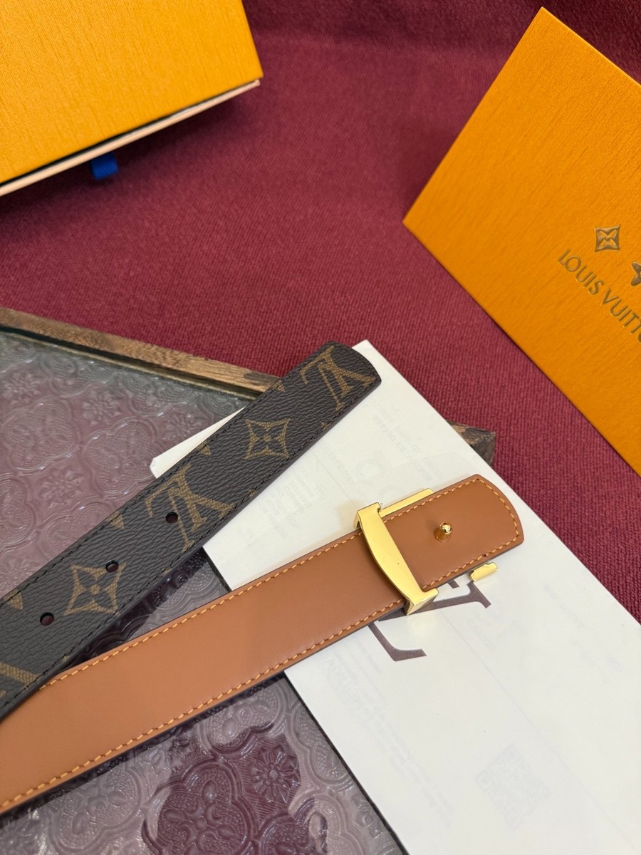 Louis Vuitton Brown Monogram Leather Reversible Women Belt  display picture 1