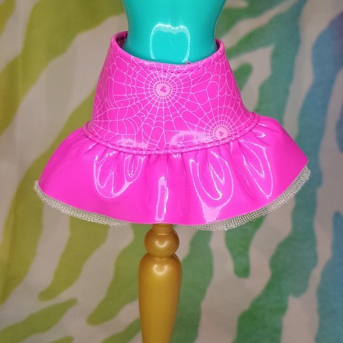 Monster High G3 Draculaura Core Doll Pink Skirt Only