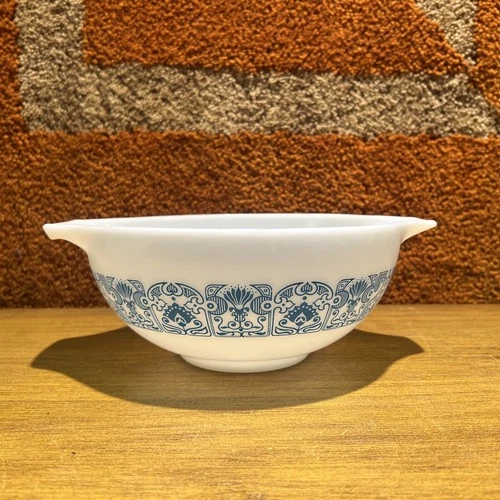 ✨Vintage Find✨ Pyrex Horizon Blue #443 Cinderella Bowl 2.5 Qt USA