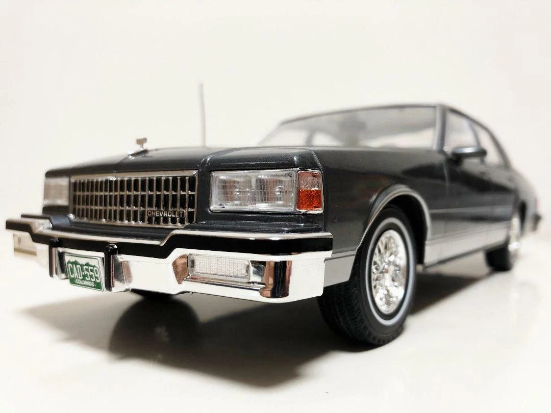 MCG '87 Chevy Caprice 1/18 scale w/Box ”Near Mint Excellent condition from JP