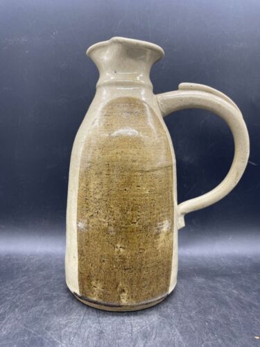 Pottery Jug Signed ESSIG Hand Thrown Milk Pitcher Pottery Jug by MARK ESSIG 10.5 - Picture 2 of 9