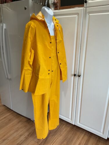 West Chester Master Gear Size Large 3-Piece Watertight PVC Rain Suit - Picture 2 of 9