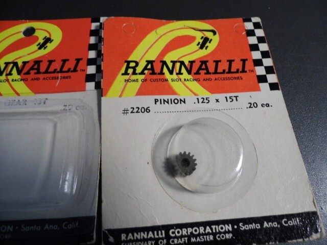 LOT OF 3 Rannalli slot car parts NOS  spur gear, 15 pinion & fail safe hub lock