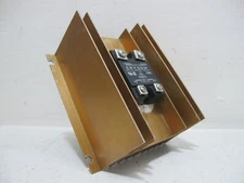CRYDOM D4875 Solid State Relay with Heat Sink 4-32 VDC 75A 480 VAC 75 Amp