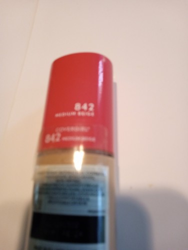 CoverGirl Outlast Light Airbrush Finish Sunscreen Foundation 1 Oz - Picture 2 of 5