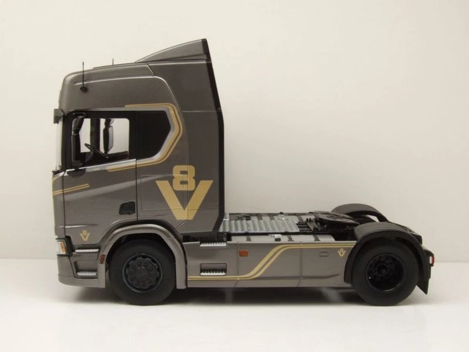 Scania R-Serie Topline Trattore 2019 Grigio Metallizzato Modellino 1:18 Premium - Immagine 3 di 4