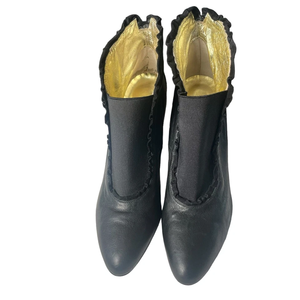 Botín Te Casan con volantes sin cordones en el tacón negro talla 8/38 Foto 3 de 4