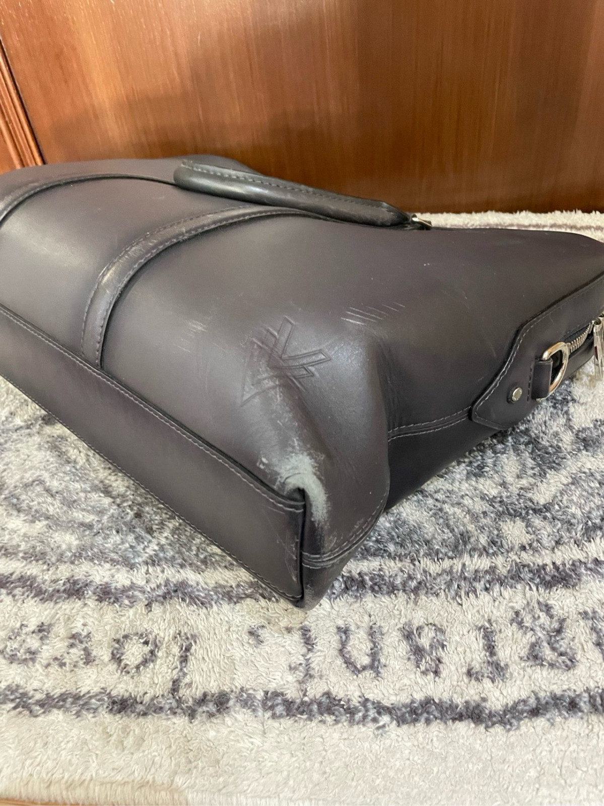 Louis Vuitton Briefcase (Missing Strap) - image 11